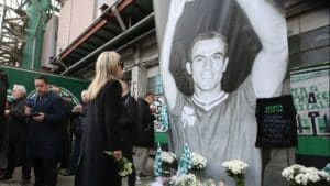 Μίμης Δομάζος: Το τελευταίο αντίο στον “Στρατηγό”(pics&video)