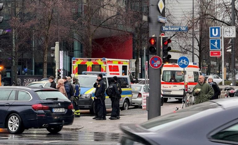 Μόναχο: Ταυτοποιήθηκε ο δράστης που έπεσε σε πλήθος με αυτοκίνητο – Υποψίες για τρομοκρατική επίθεση
