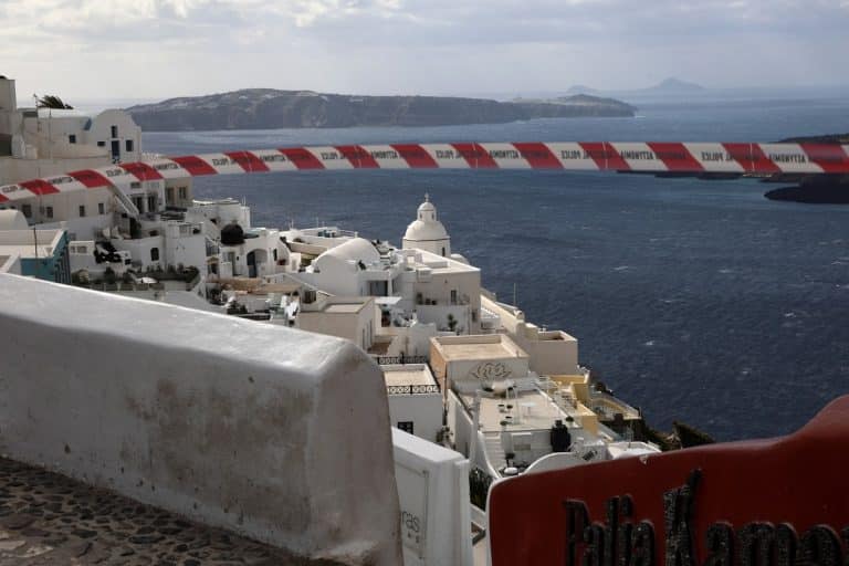 Σαντορίνη: Άγνωστοι κατέστρεψαν σεισμολογικό σταθμό