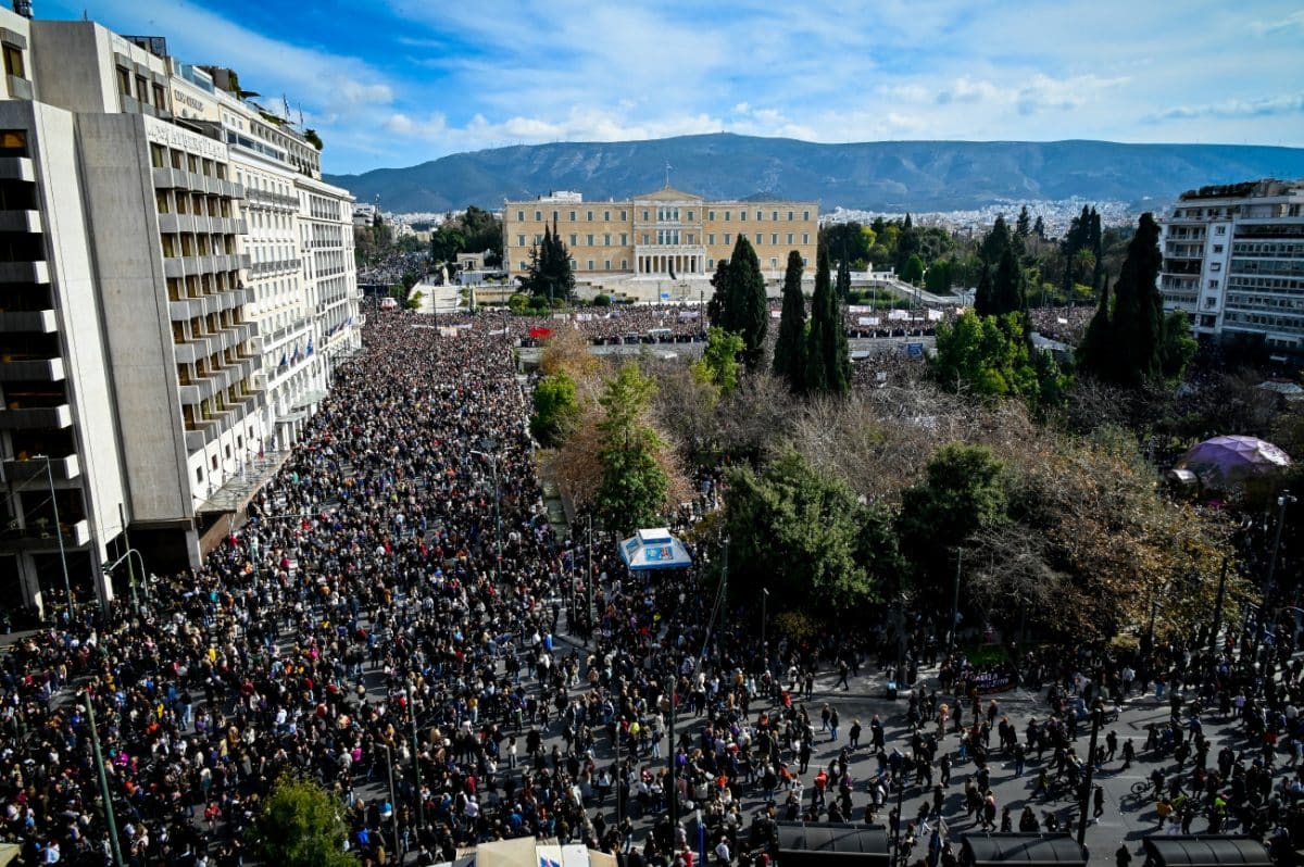 28 Φεβρουαρίου παραλύει η χώρα - Ποιοι απεργούν, τι θα γίνει με σχολεία και ΜΜΜ