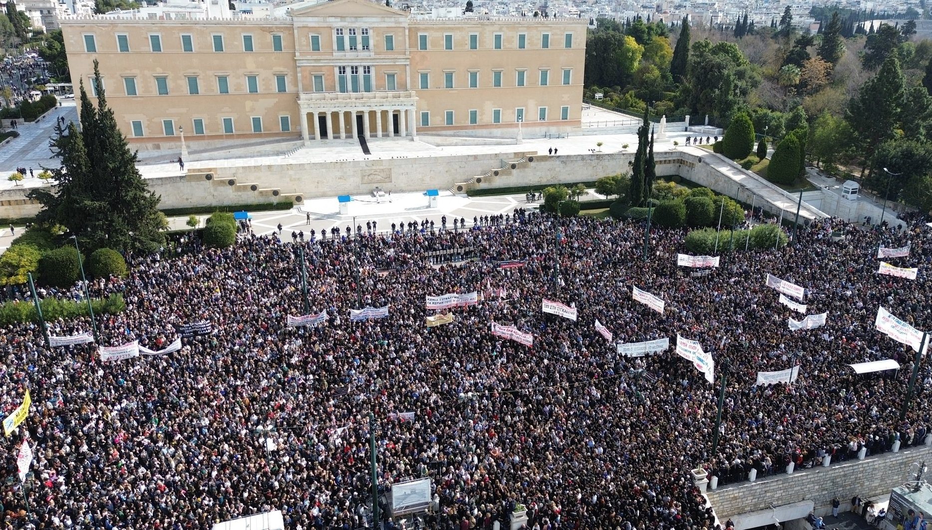 Τέμπη: Νέα συλλαλητήρια σήμερα (5/3) στις 19:00 σε όλη την Ελλάδα