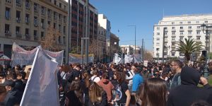 Τέμπη: Οι νέοι στους δρόμους – «Δεν έχω οξυγόνο»
