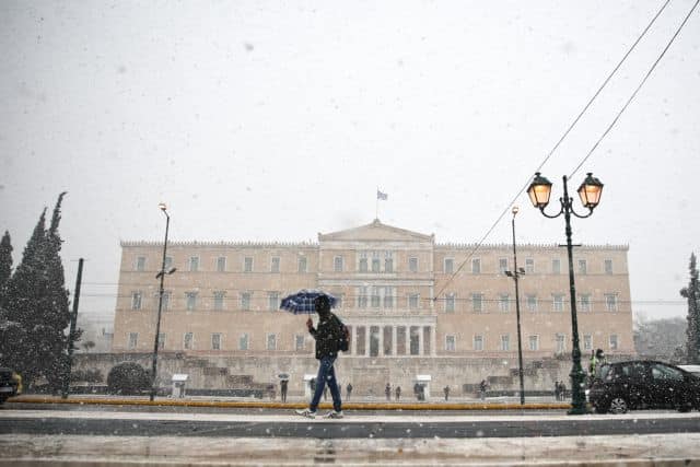 Καιρός: Ψυχρή εισβολή στα τέλη Μαρτίου; Βαρομετρικό χαμηλό με… χιόνια και καταιγίδες