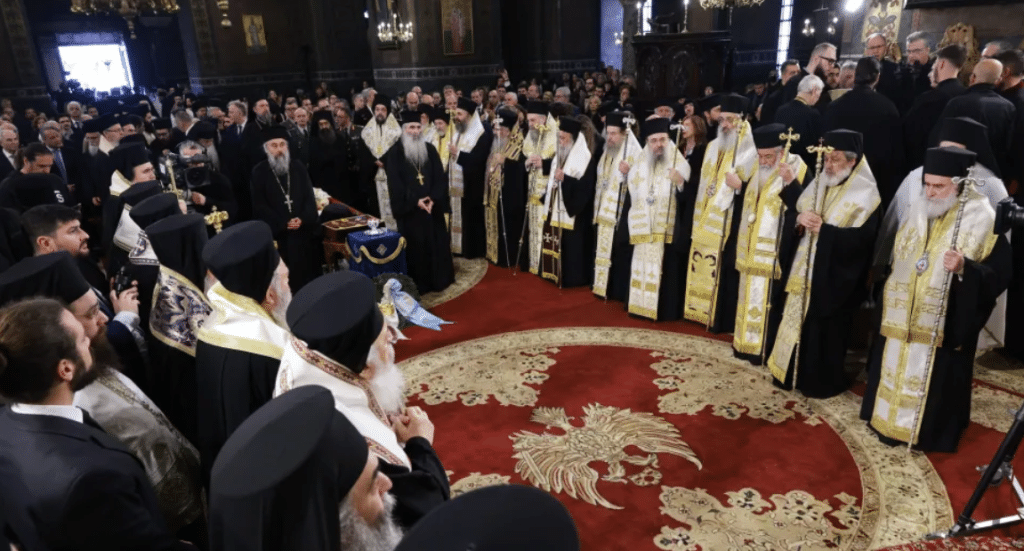 Θεσσαλονίκη: Συγκίνηση στο τελευταίο αντίο στον πρώην Μητροπολίτη Άνθιμο