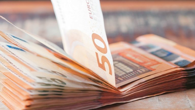 ΟΠΕΚΑ: Πότε η πληρωμή για επίδομα από 250€ – Ποιους αφορά