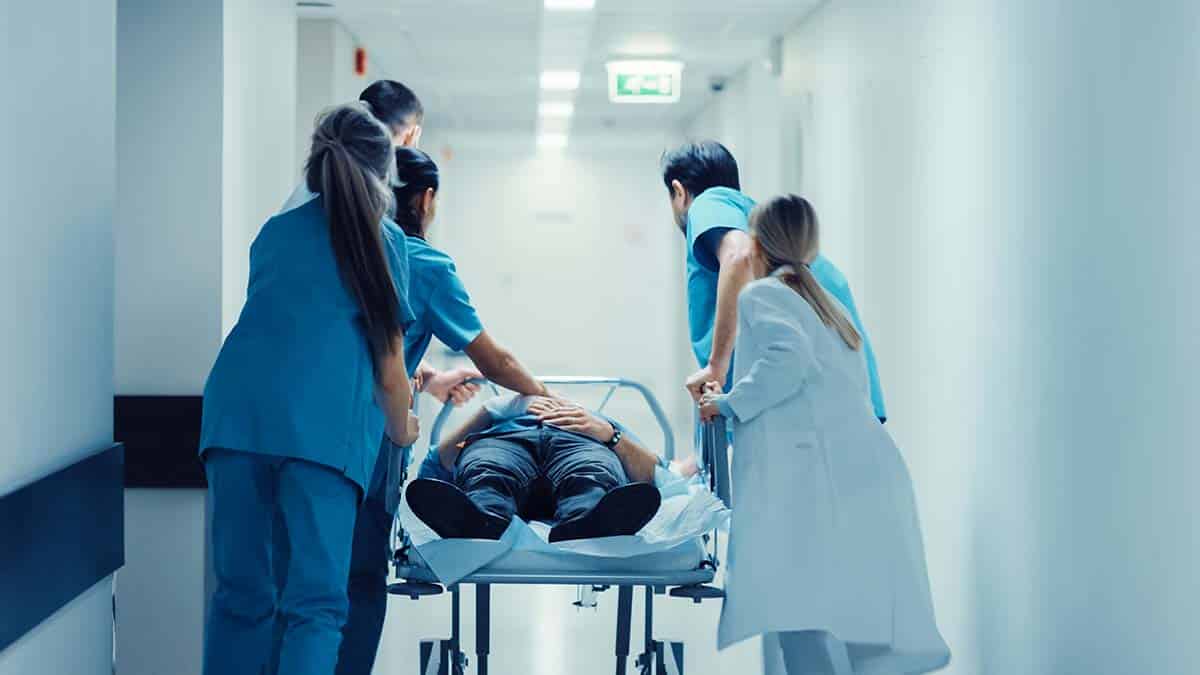 ΣΥΜΒΑΙΝΕΙ ΤΩΡΑ (17/3): 1.159 προσλήψεις στα νοσοκομεία