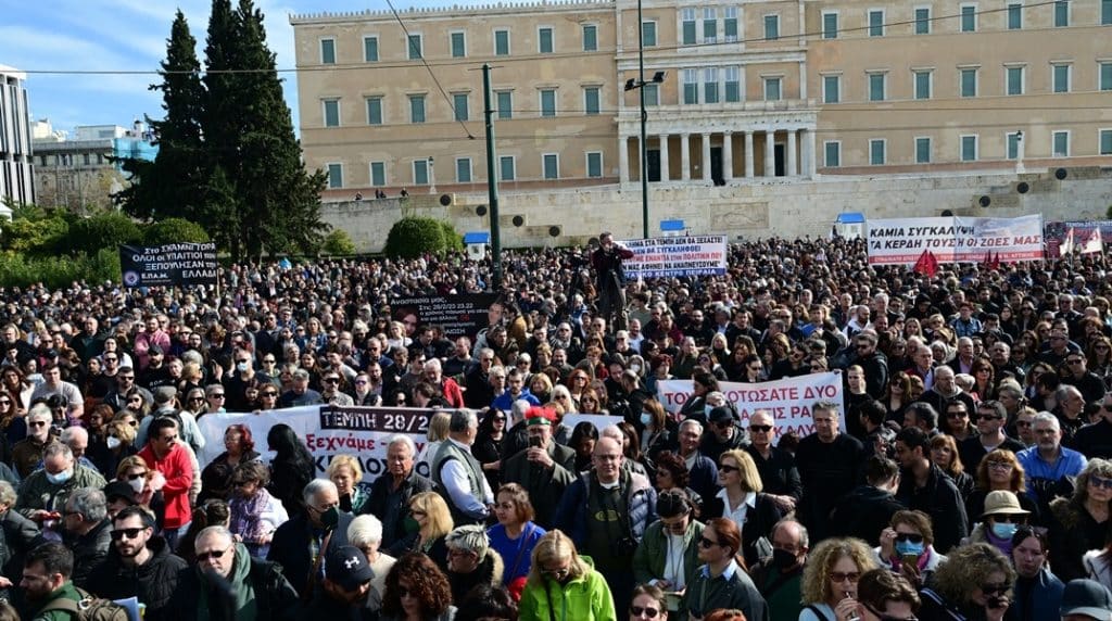 Ξανά στους δρόμους: Μαζικές κινητοποιήσεις σε Αθήνα και Θεσσαλονίκη