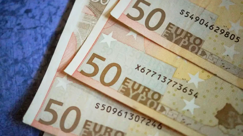 Όσα πρέπει να ξέρετε, για το voucher 200 ευρώ προς όλους