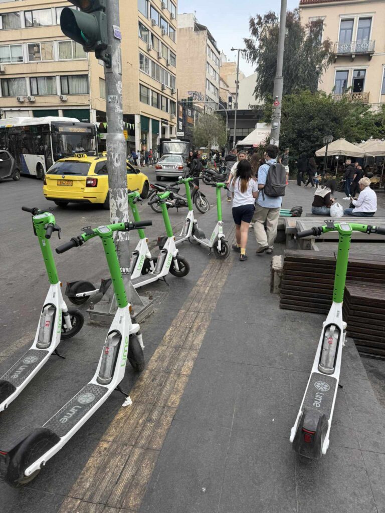Τι συμβαίνει με τα πατίνια; "Γεμίζουν μια πλατεία Κοτζιά"