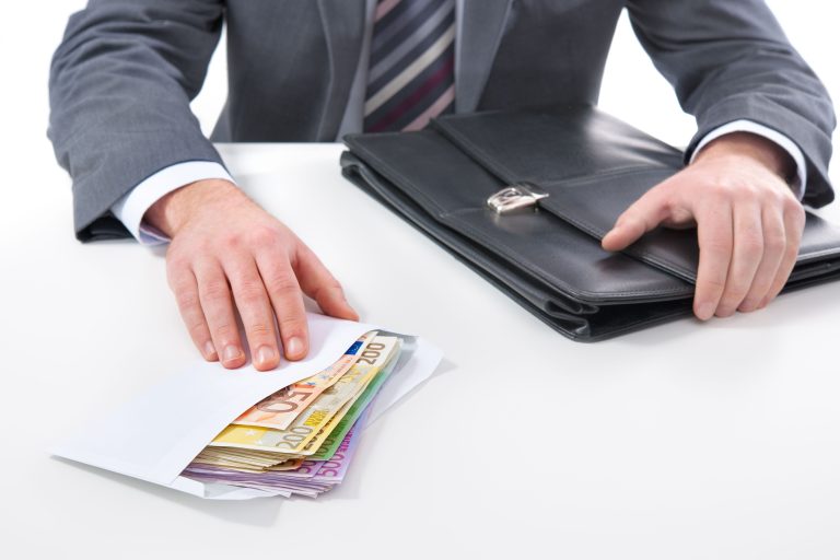 Στα ύψη η παραοικονομία στην Ελλάδα – Πάνω και από την Κολομβία!