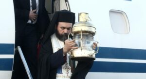 Το Άγιο Φως στην Ελλάδα με πτήσεις της Aegean και της Olympic Air