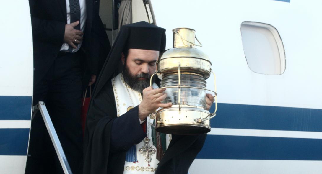 Το Άγιο Φως στην Ελλάδα με πτήσεις της Aegean και της Olympic Air