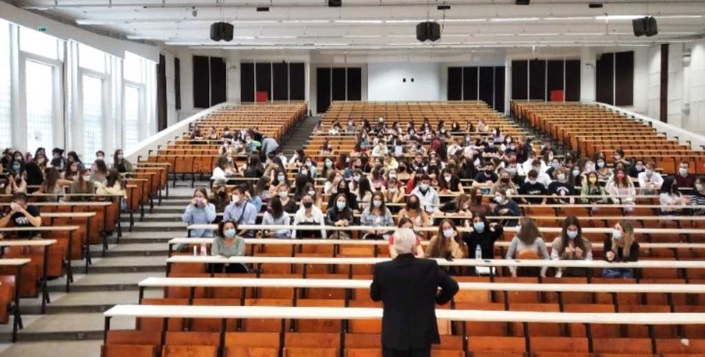 Πανεπιστήμια: Αλλάζει το ν+2; - Τι εξετάζει το Υπουργείο Παιδείας
