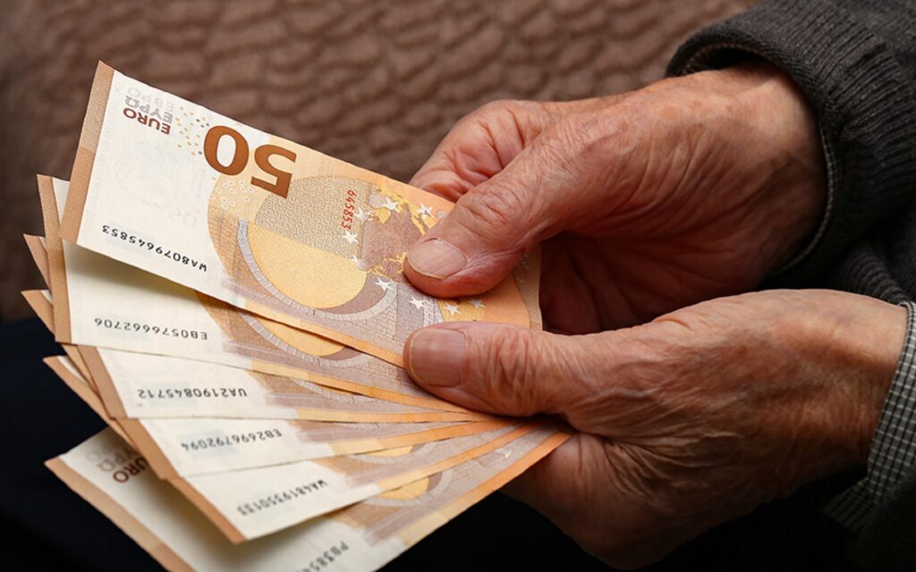 Εφάπαξ: Παίρνουν λιγότερα και από όσα πλήρωσαν!