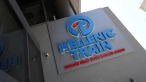 Έκρηξη στην Hellenic Train: Σπασμένα τζάμια και καταστροφές