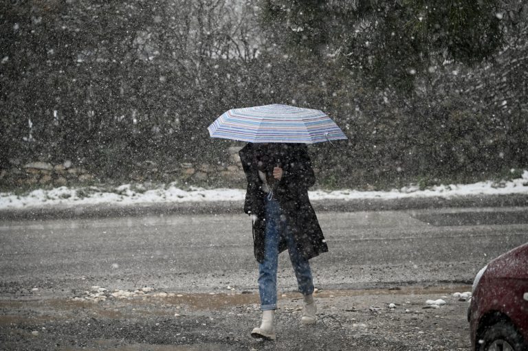 Κακοκαιρία: Έκτακτα μέτρα για τον ιδιωτικό τομέα – Παύση εργασιών και τηλεργασία