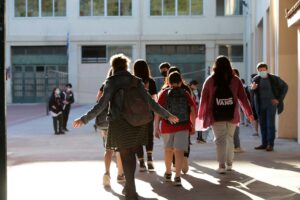 Απουσίες μαθητών: Ποιες δεν προσμετρώνται έως τις 30/4 – Τι προβλέπει το Υπ. Παιδείας
