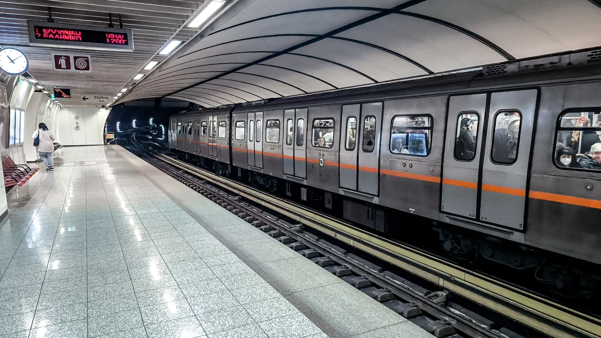 Απεργία: Πότε σταματούν να κυκλοφορούν Μετρό, λεωφορεία, τραμ