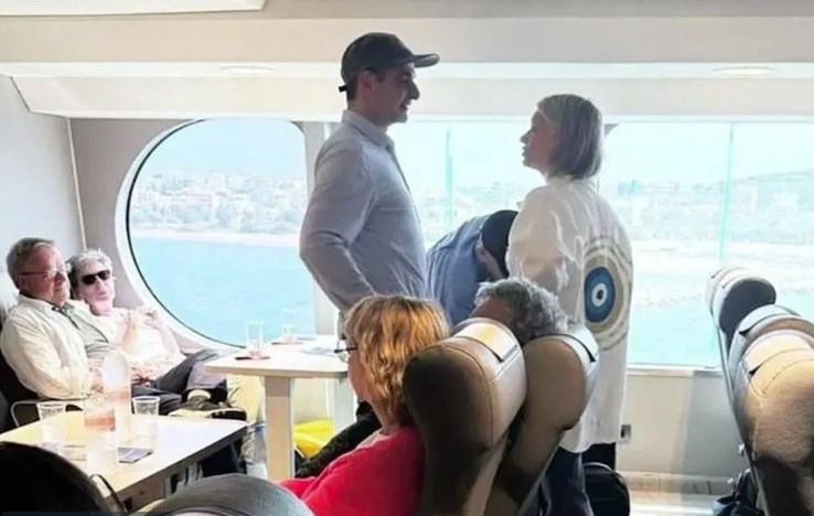Στην Τήνο ο πρωθυπουργός, συνομίλησε με πολίτες