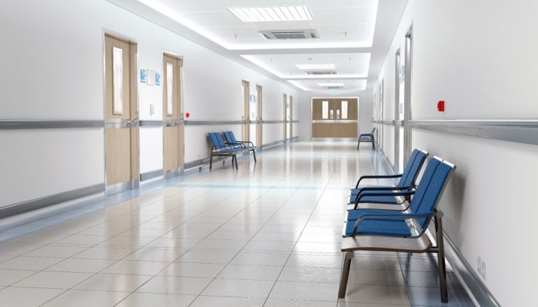 Περίμενε έναν χρόνο για βιοψία – Διαγνώστηκε με καρκίνο και ζητά δικαίωση