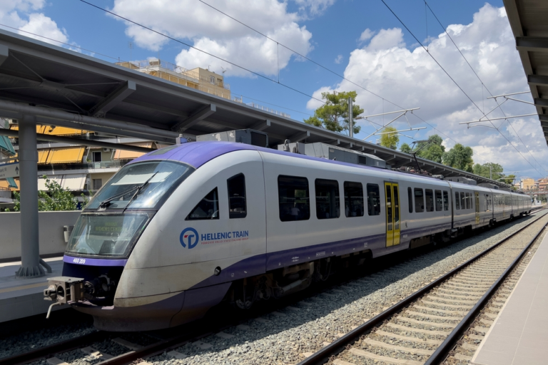 Χαλκίδα: Σύγκρουση προαστιακού με φορτηγό – Στο σημείο η ΕΛ.ΑΣ.