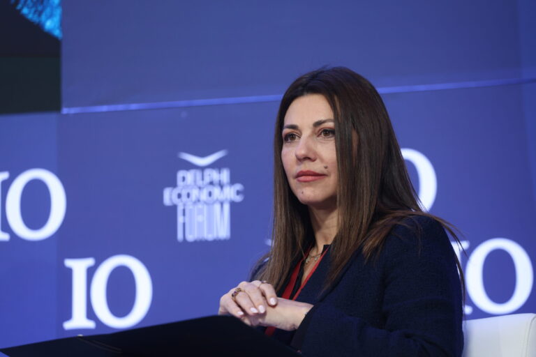 Ζαχαράκη: 10.000 διορισμοί εκπαιδευτικών – Ψηφιακή αναβάθμιση & ειδική αγωγή στα σχολεία