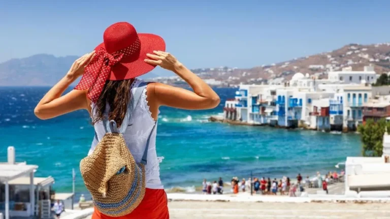 Αντίστροφη μέτρηση για τον Κοινωνικό Τουρισμό: Πότε βγαίνουν τα τελικά αποτελέσματα –Ποιοι θα κάνουν δωρεάν διακοπές