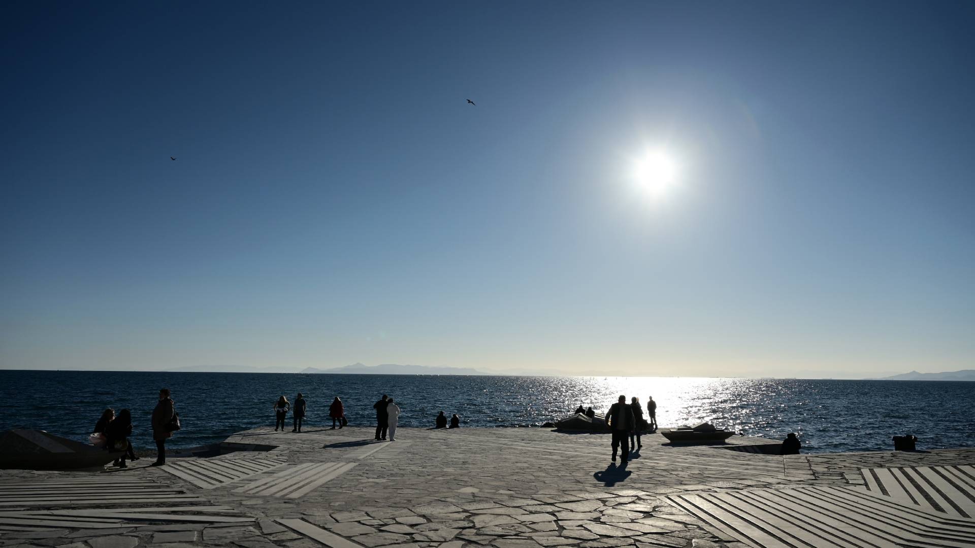 Καιρός: Έρχεται καυτό «κοκτέιλ» καύσωνα και ανέμων