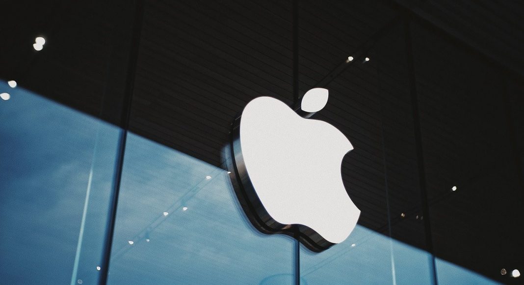 Apple: Κατρακύλησε η μετοχή της λόγω δασμών Τραμπ
