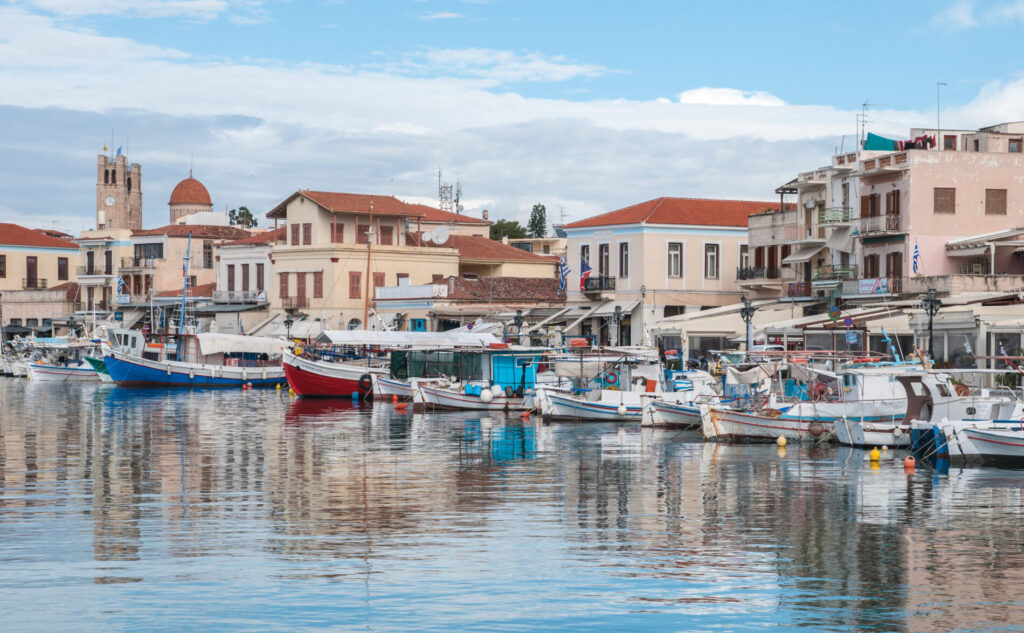 «Μπλακ άουτ» στην Αίγινα από την φωτιά στα Μέθανα