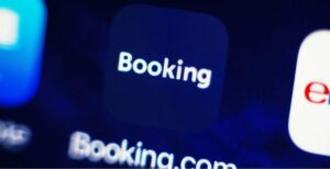 Συλλογική αγωγή κατά της Booking.com: Η Ελλάδα διεκδικεί αποζημιώσεις