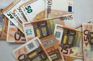 Επίδομα παιδιού: Σήμερα οι πληρωμές – Ποια άλλα επιδόματα καταβάλλει ο ΟΠΕΚΑ