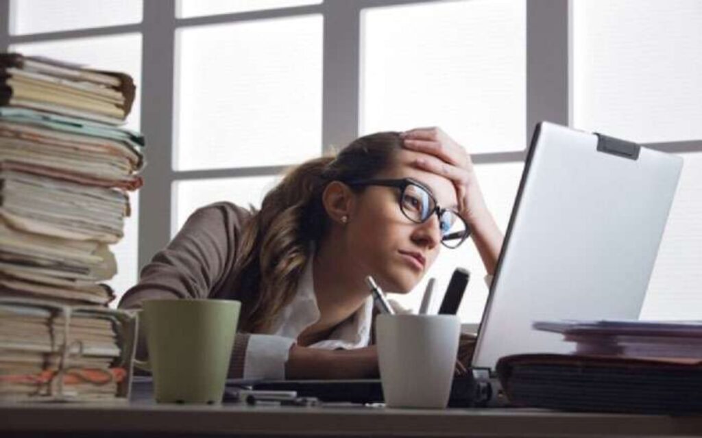 Πρωταθλητές Ευρώπης στις ώρες εργασίας οι Έλληνες