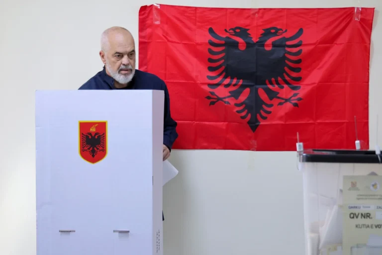 Εκλογές στην Αλβανία: Προβάδισμα για το Σοσιαλιστικό Κόμμα – Αντιδράσεις από την αντιπολίτευση