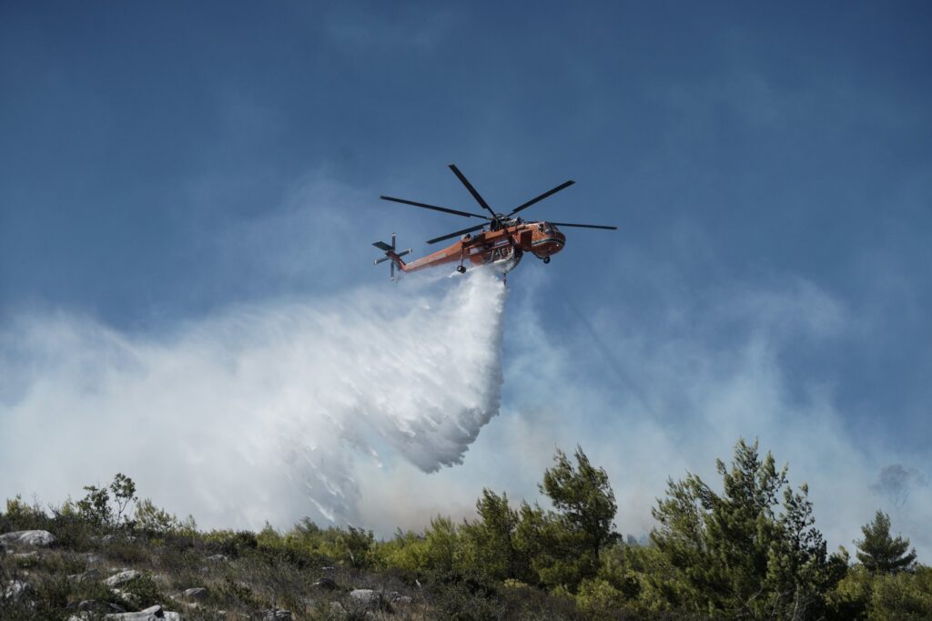 Φωτιά τώρα στη Μεσσηνία – Σηκώθηκαν εναέρια