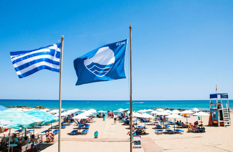 Γαλάζιες Σημαίες 2025: Η Ελλάδα ξανά 2η παγκοσμίως