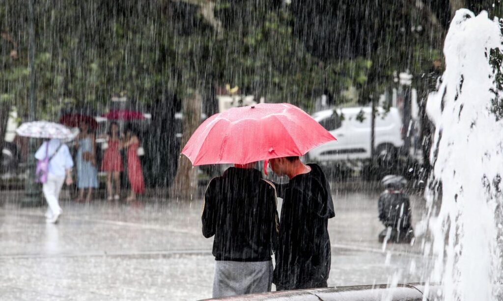 Χαλάει ο καιρός – Πότε θα ρίξει… καρέκλες!