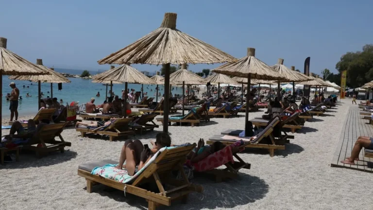 Υπουργείο Υγείας: Που απαγορεύεται να κολυμπήσεις στην Αττική