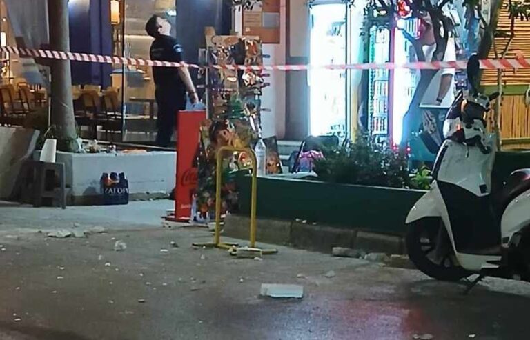 Πάτρα: Νεκρός ο 59χρονος που τραυματίστηκε από πτώση μαρμάρων σε πολυσύχναστο δρόμο