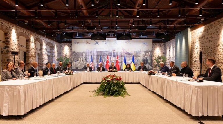 Σε εξέλιξη: Τριμερής συνάντηση ΗΠΑ–Ουκρανίας–Τουρκίας με επίκεντρο τον πόλεμο