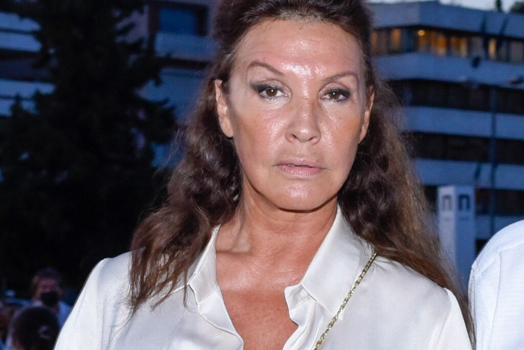 Βάνα Μπάρμπα: Κλήση από την Τροχαία για παράνομα σταθμευμένο όχημα χωρίς πινακίδες