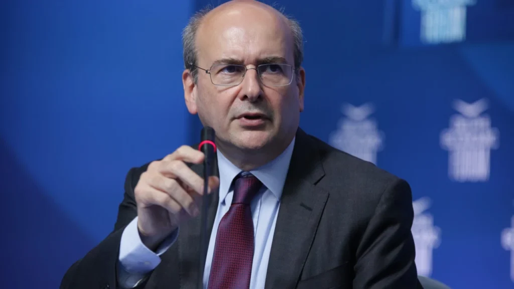 Χατζηδάκης: 3,8 δισ. ευρώ στους αγρότες το 2025 – «Δεν υπάρχει λόγος αποχής από τον διάλογο»