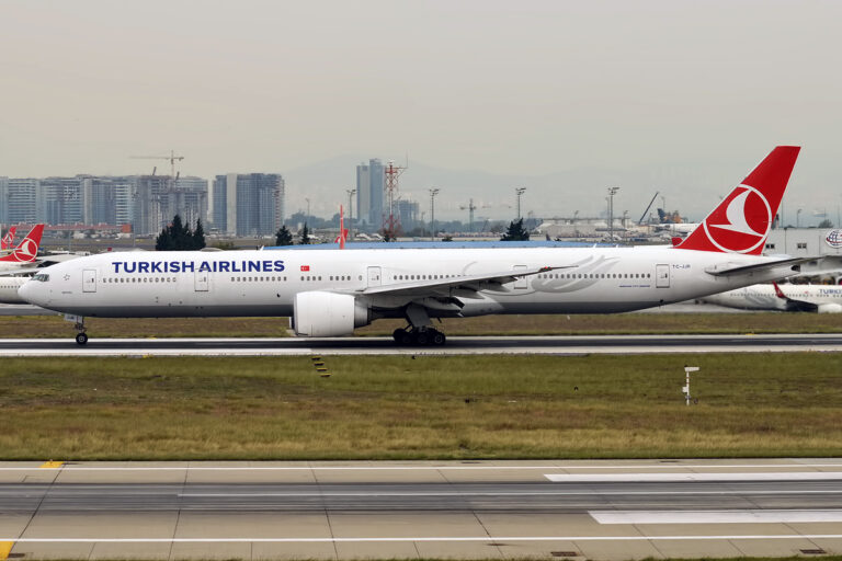 Βαρκελώνη: Απειλή για βόμβα σε πτήση της Turkish Airlines
