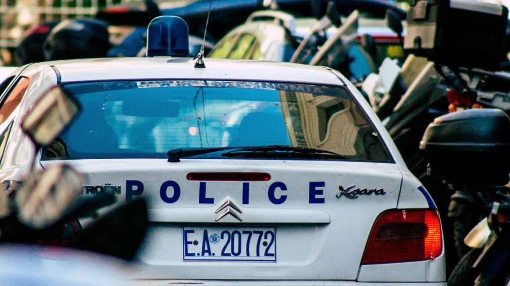 Εξάρθρωση διεθνούς συμμορίας που έκλεβε ρούχα από καταστήματα της Αττικής