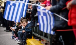 Αγγελική Μητροπούλου: 15 μέτρα-ανάχωμα στη δημογραφική κατάρρευση