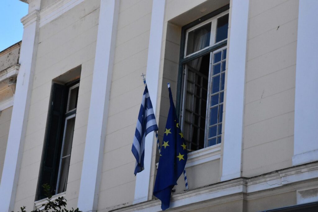 Ελεύθεροι με εντολή εισαγγελέα οι γονείς που άφησαν βρέφος στο μπαλκόνι