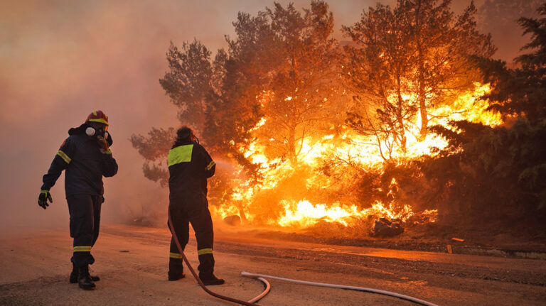 Σε κατάσταση συναγερμού Αττική, Εύβοια και ακόμα 8 περιοχές – Ακραίος κίνδυνος πυρκαγιάς