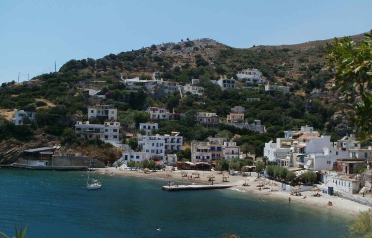 Τραγωδία στην Ικαρία: 91χρονη ανασύρθηκε νεκρή από τη θάλασσα