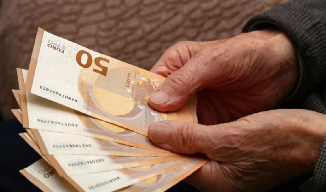 ΕΦΚΑ: Εντοπίστηκαν λάθη σε 20.000 συντάξεις fast track