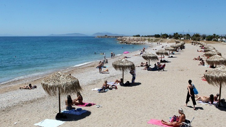 Έρχεται καλοκαιρινό «σαφάρι» της εφορίας: Drones, τουρίστες-ελεγκτές και πρόστιμα-φωτιά!